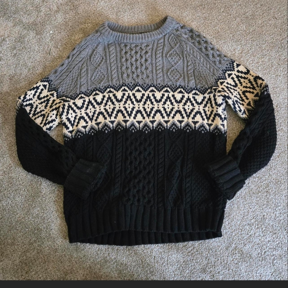 Vintage Men's LL Bean Gray and Navy Patterned Sweater